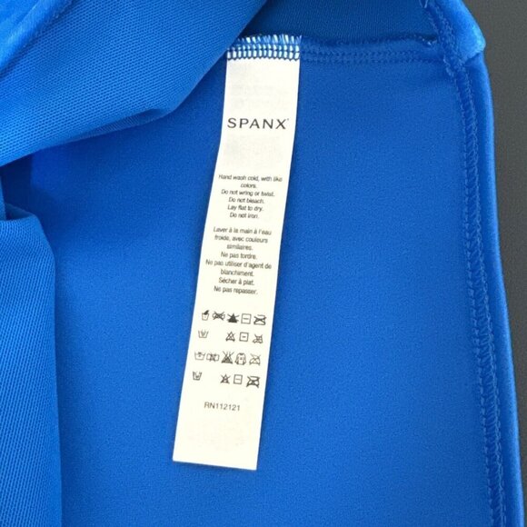 SPANX Women's 12 Flirty Skirt High Waist Swim Bottom Electric Blue Geo New - Picture 10 of 15